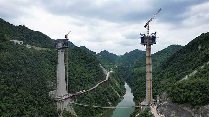 決勝天塹 | 博遠(yuǎn)掛籃助力中交路建甕馬鐵路南北延伸線(xiàn)7座連續(xù)梁施工